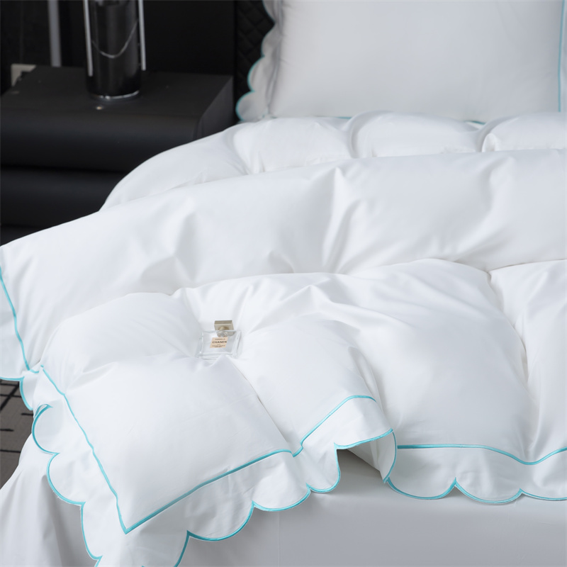 Novi set posteljine od pamučnog satena s vezom 400TC Novi set posteljine od pamučnog satena s vezom 400TC