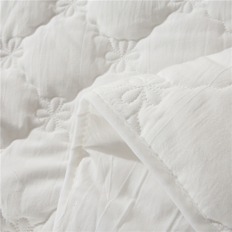 Provjerite hotel za zaštitu za madrac Quilt King Size Provjerite hotel za zaštitu za madrac Quilt King Size