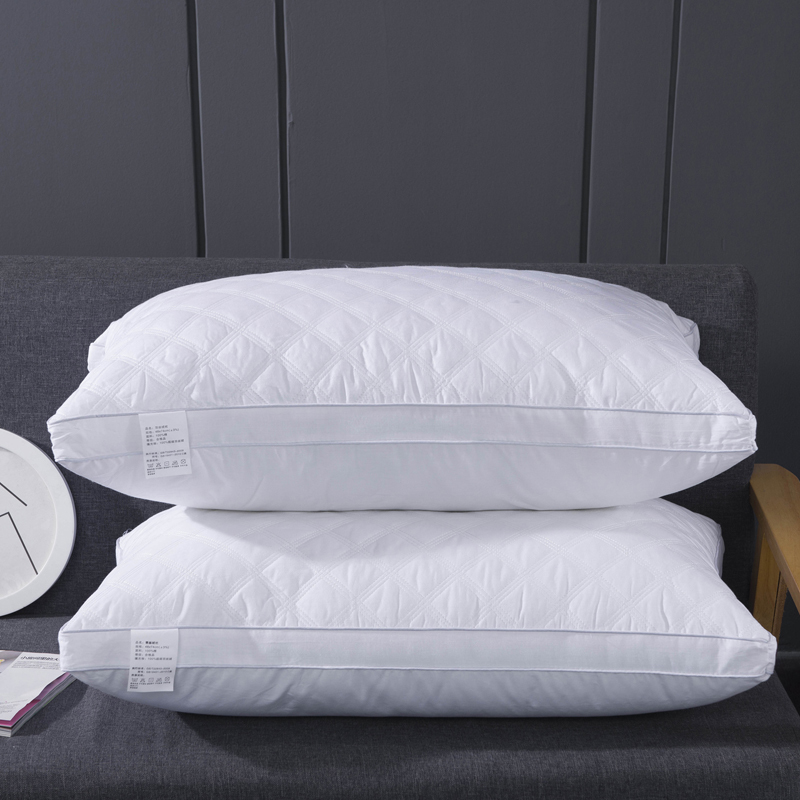 Dizajn tkanine za prošivanje Jastuk s punjenjem od mikrovlakana i patentnim zatvaračem Dizajn tkanine za prošivanje Jastuk s punjenjem od mikrovlakana i patentnim zatvaračem