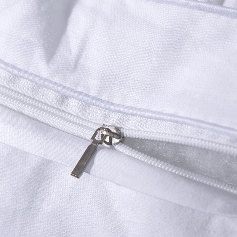 Dizajn tkanine za prošivanje Jastuk s punjenjem od mikrovlakana i patentnim zatvaračem Dizajn tkanine za prošivanje Jastuk s punjenjem od mikrovlakana i patentnim zatvaračem